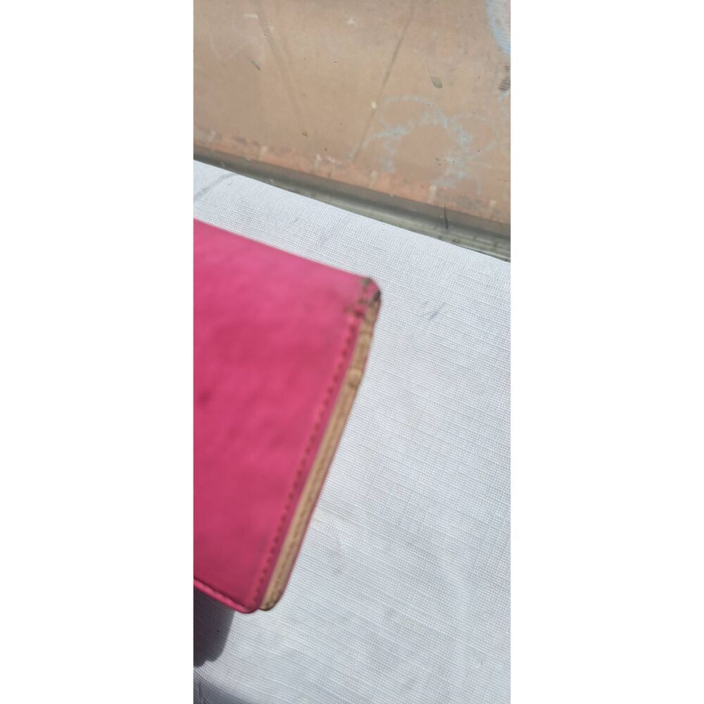 Kate Spade New York Pink Patent Leather Wallet Leather Plate Logo Snap Closure Y - Picture 9 of 16